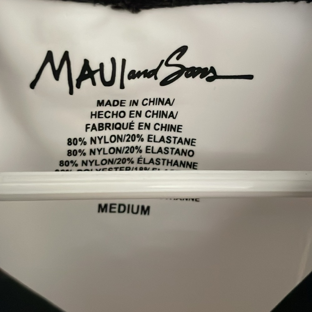 Maui and Sons Rash Guard - Picture 4 of 6
